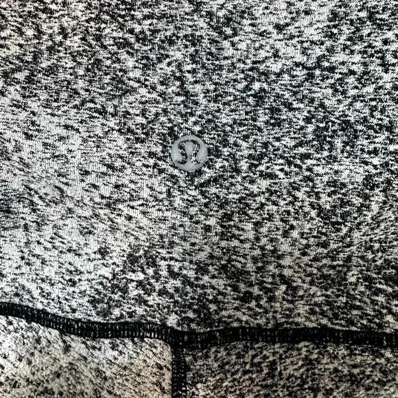 LULULEMON LEGGINGS SIZE 6 - Picture 9 of 9